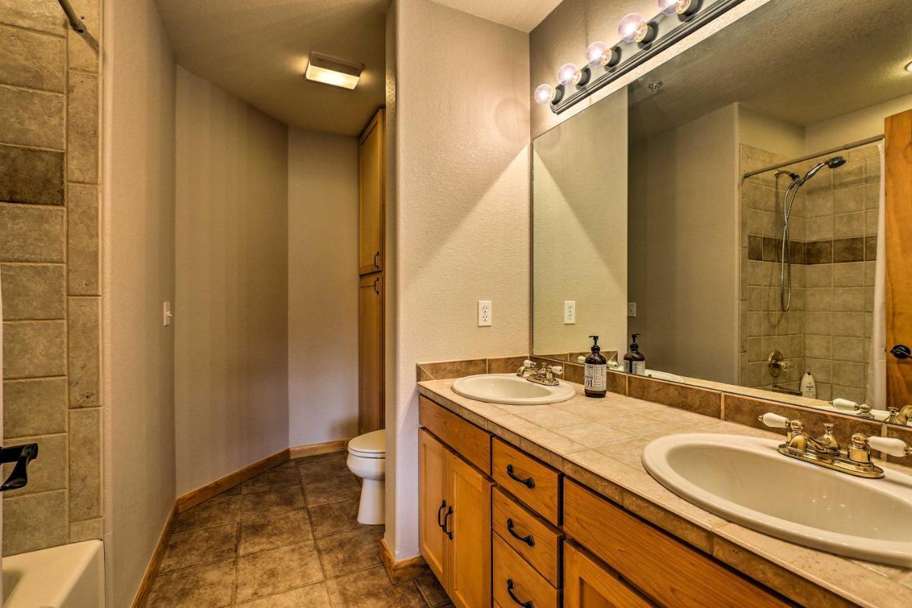 Mountain-View Condo With Deck Walk To Grand Lake Bagian luar foto
